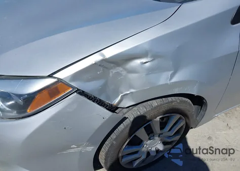 2016 Toyota Corolla Le из США, поврежденный, VIN 5YFBURHE3GP555784